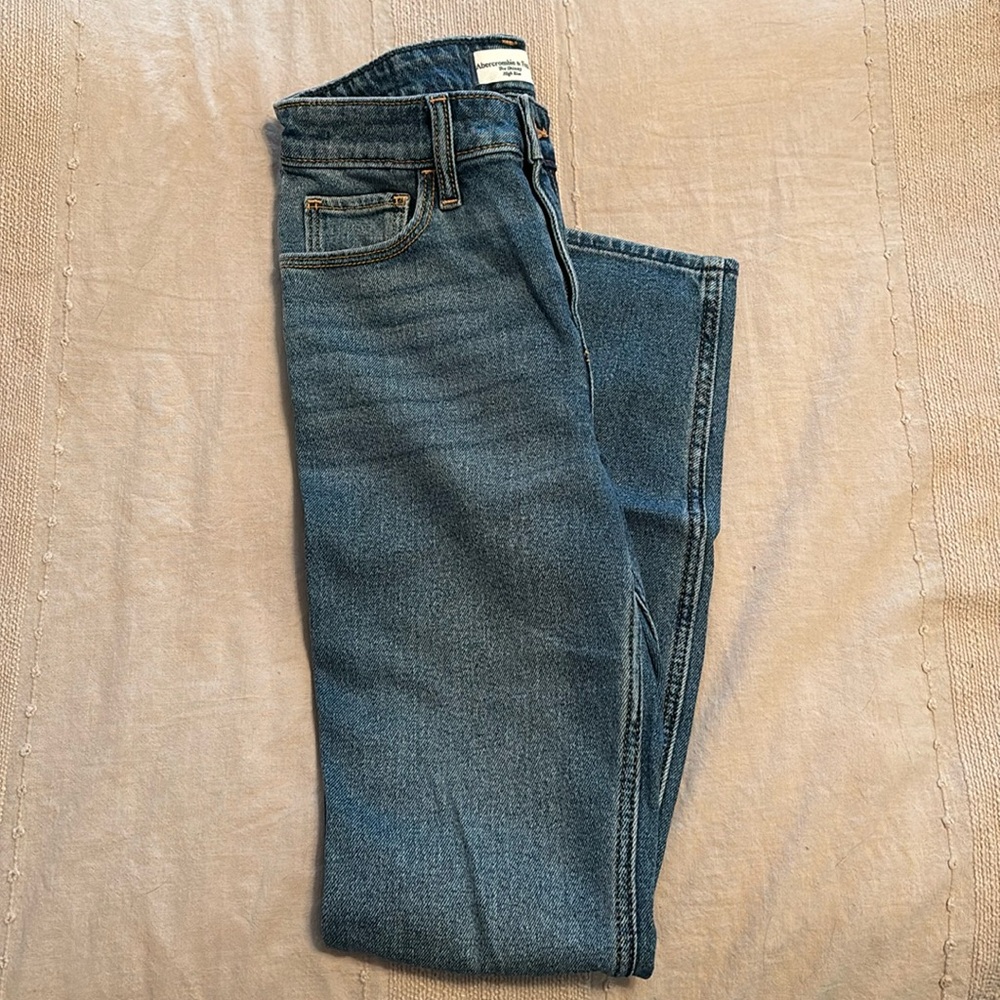✨LIKE NEW✨ ABERCROMBIE SKINNY HIGH RISE JEANS